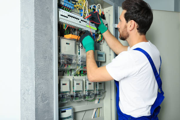 Best Affordable Emergency Electrician  in Etowah, TN